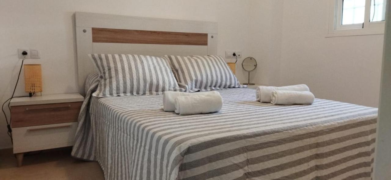 Apartamentos Costa De La Luz Playa Рота Экстерьер фото