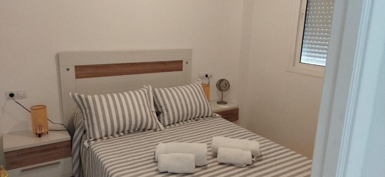 Apartamentos Costa De La Luz Playa Рота Экстерьер фото