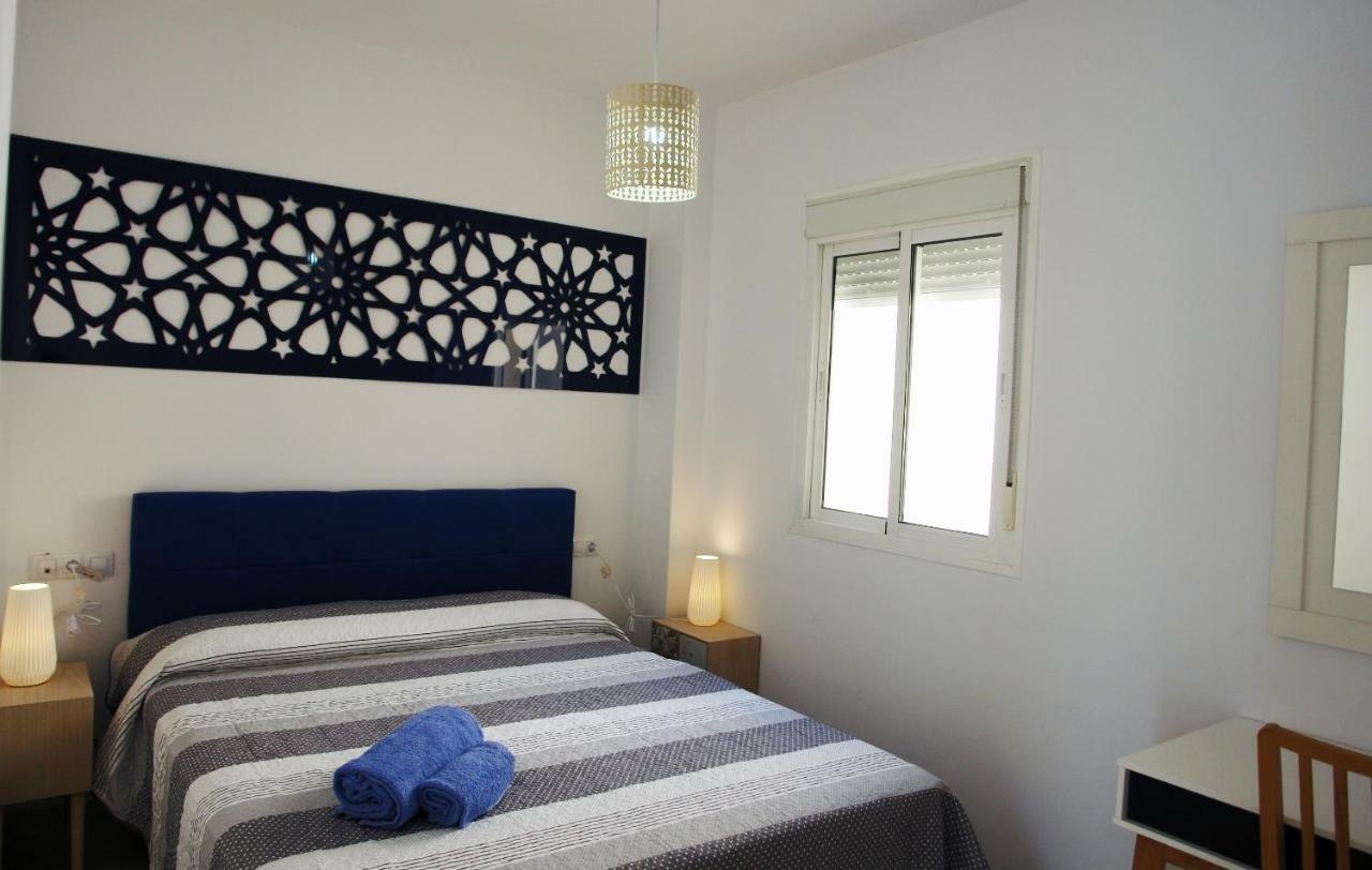 Apartamentos Costa De La Luz Playa Рота Экстерьер фото